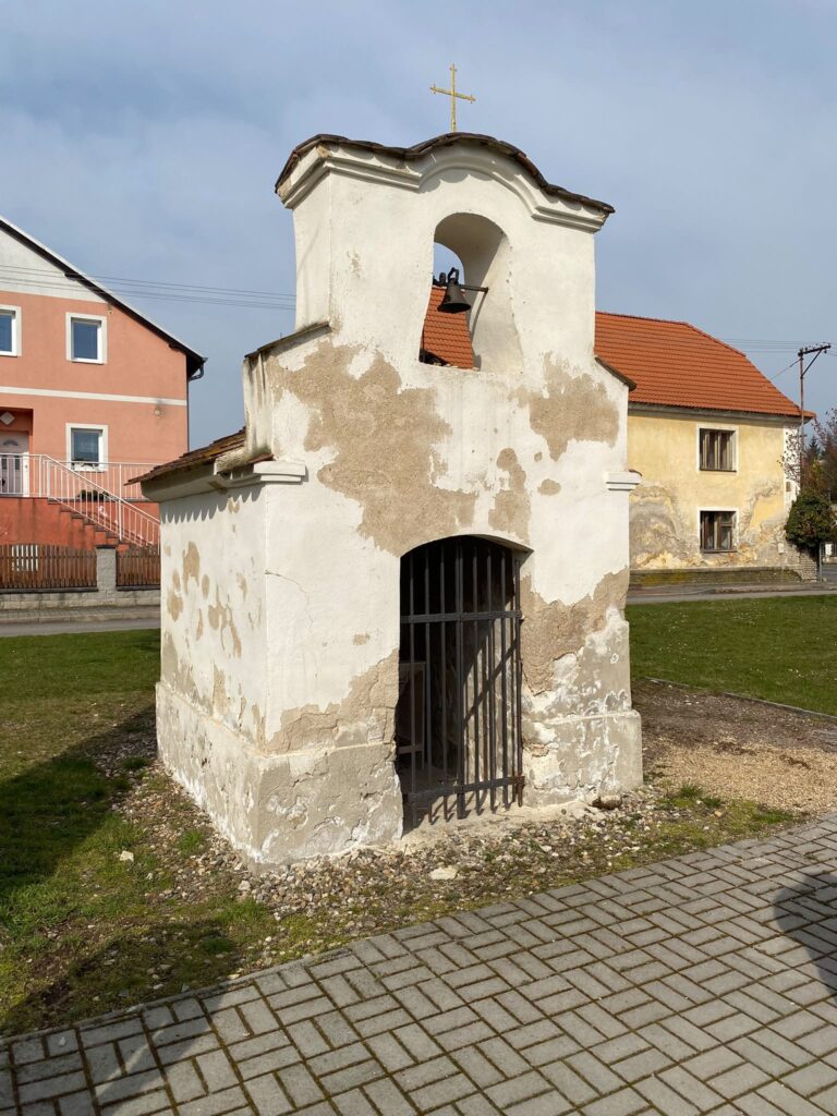 Kaplička Kamenný most